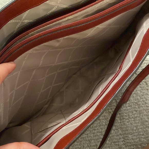 Michael Kors purse - Picture 3 of 6